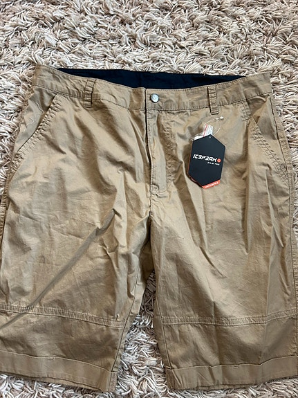 Icepeak uudet shorsit koko 50