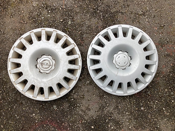 Opel Astra Alkuperäiset Pölykapselit 16” 2 Kpl