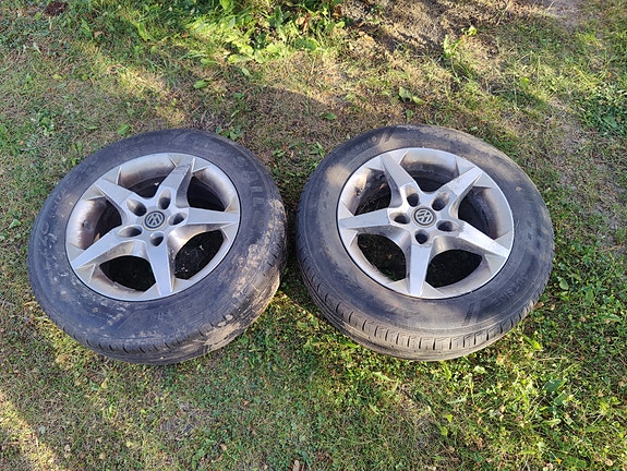 2 kpl kesärenkaita VW aluvanteilla