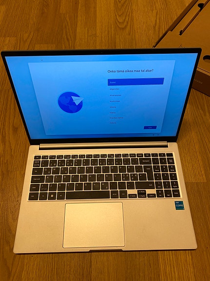 Samsung Galaxy Book2 15" -kannettava, Win 11.