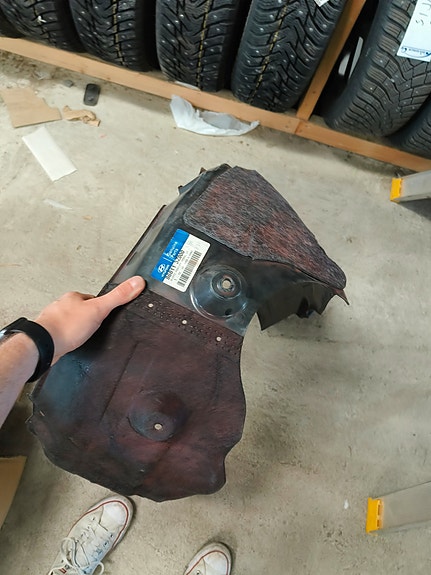 Hyundai i40 2011-2015 vasen etu sisälokasuoja 868113Z000