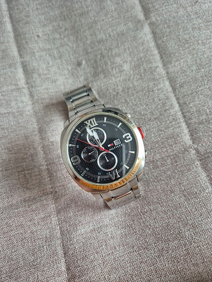 Tommy Hilfiger kello