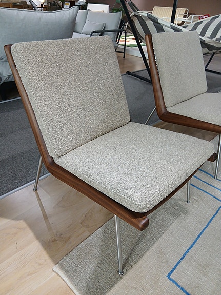 &TRADITION  Boomerang Lounge Chair HM1 ( OVH 3420 EUR)