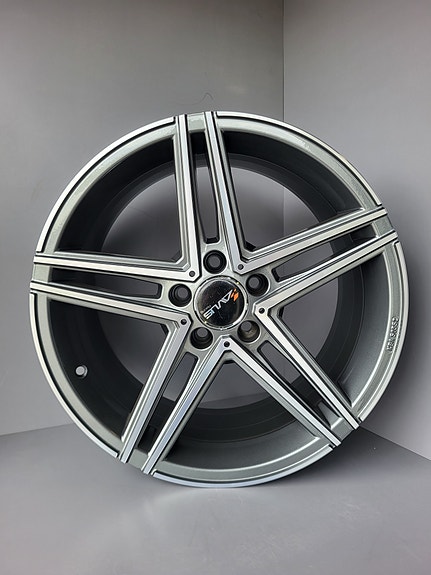 Avus AC-515 vanteet 8,5×18″ 5×112