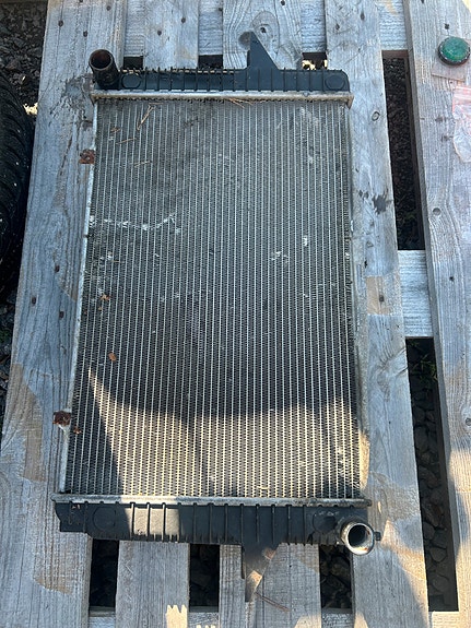 Volvo 850 bensan jäähdytin