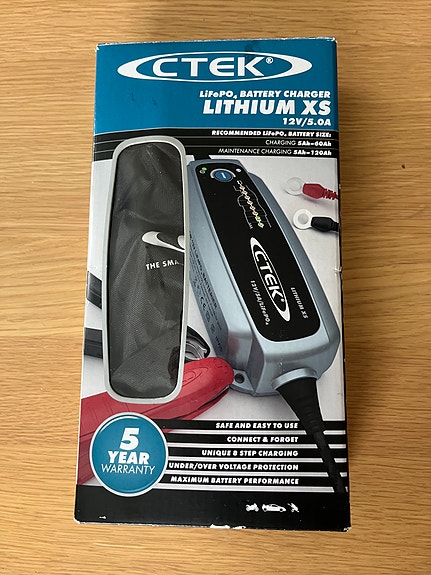 CTEK Lithium XS ylläpitolaturi