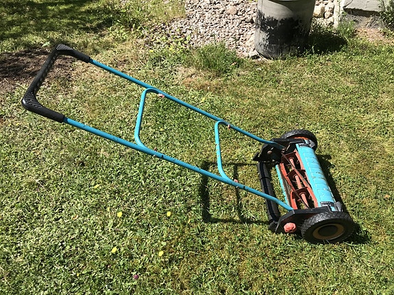 Gardena ruohonleikkuri