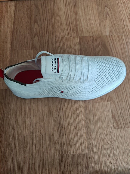 Tommy Hilfiger kengät
