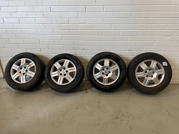 Honda 16" Alumiinivanteet + 215/65R16 Kesärenkaat (22)