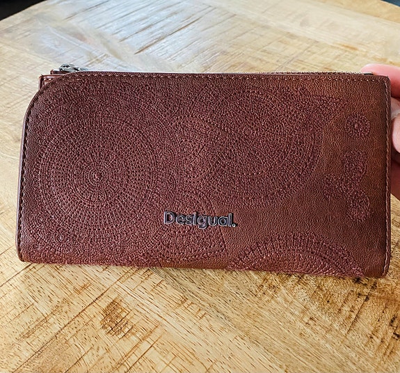 Desigual lompakko