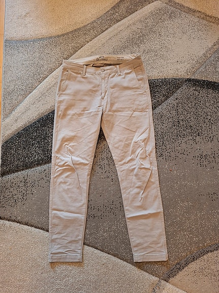 Chino housut