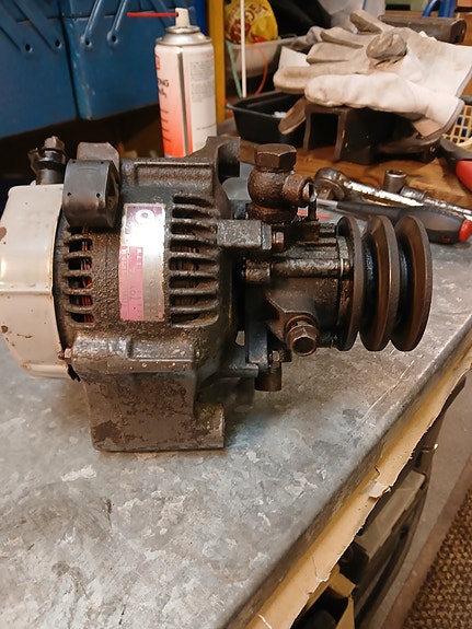 Toyota laturi