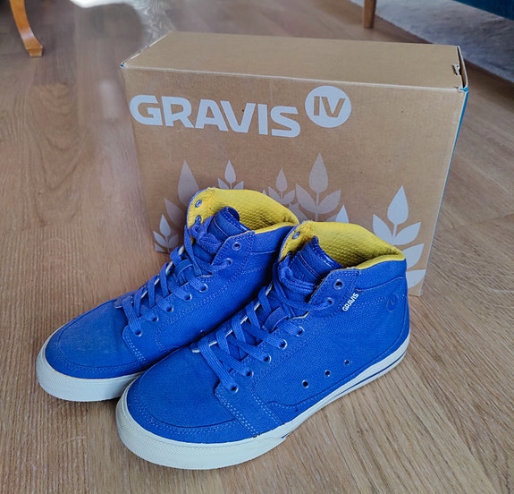 Gravis violetit kengät
