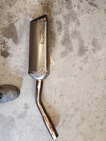 Akrapovic titaani pakoputkisto Yamaha MT 125 vm 21-24