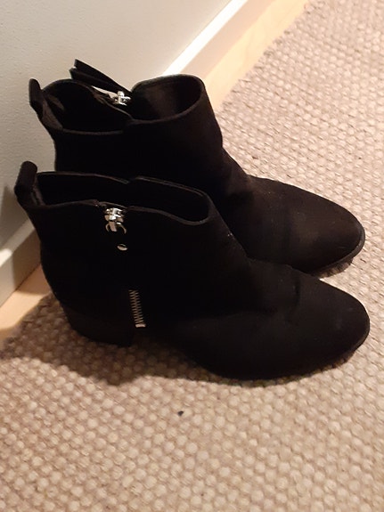 UUDENVEROISET H&M Naisten mustat nilkkurit, koko: 38