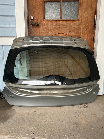 Volvo V40 II takaluukku