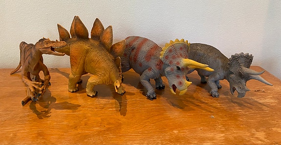 Isot dinosaurukset 4 kpl