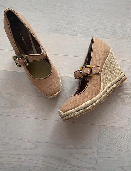 Tommy Hilfiger kiilakorkokengät 38 (37-37,5)