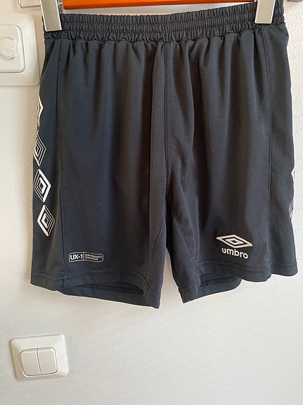 Umbro urheilushortsit (jalkapallo) koko 164cm