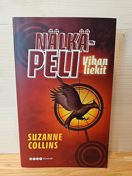 Vihan liekit, Suzanne Collins
