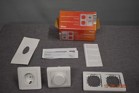 Product image 1 of 3