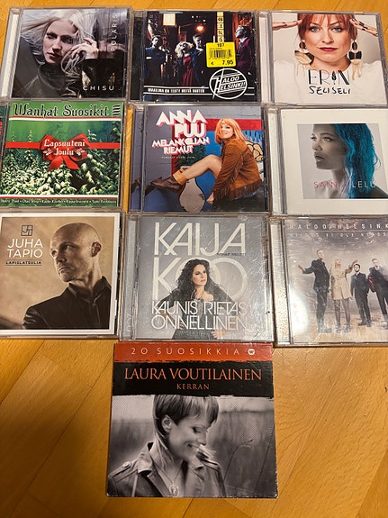 Suomipop CD-levyjä