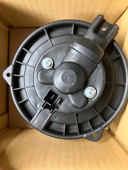 Toyota Corolla/Carina/Avensis/Camry/Celica/Hilux jne. Puhallinmoottori 90-05