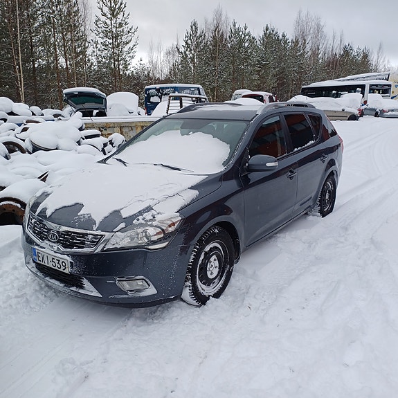 Kia ceed 1.6 2010 varaosina