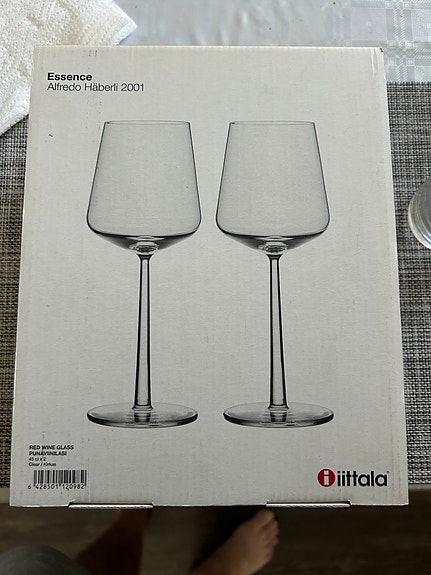 Iittala Essence punaviinilaseja 10kpl kerralla