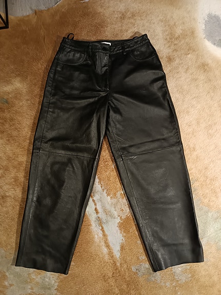 Lovechild  nahka housut M/L mustat