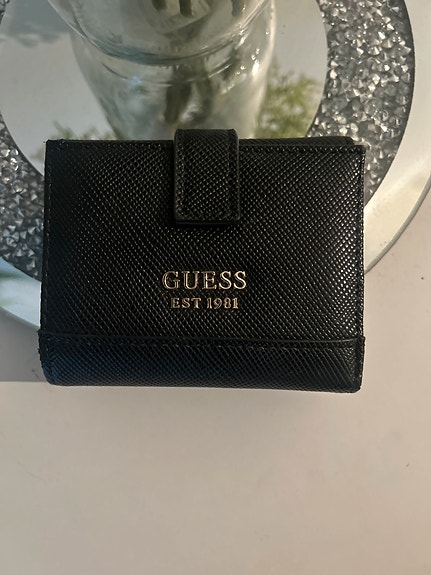 GUESS lompakko