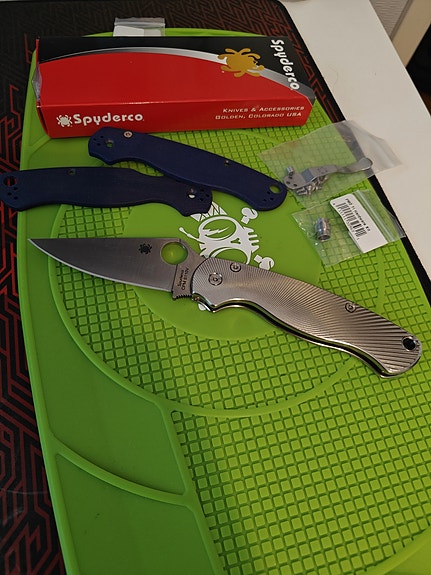 Spyderco PM2 veitsi + RG Custom Metal Works kahvapalat + Flytanium
