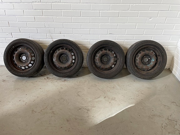 4x108 16" peltivanteet + 195/55R16 kesärenkailla (29)