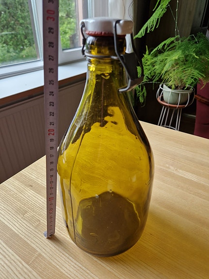 Vanha maitopullo / vihreä iso lasipullo