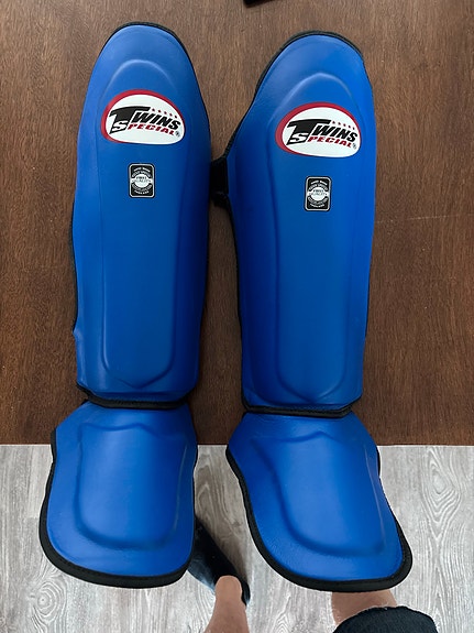 TWINS SPECIAL SÄÄRISUOJAT SGL10/ BLUE