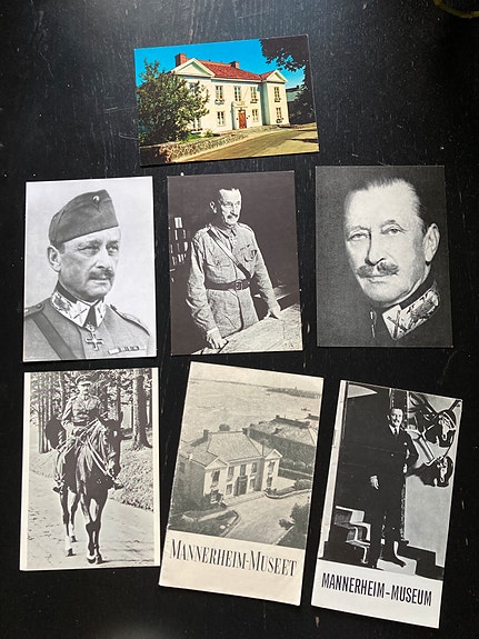 Mannerheim postikortit + museokirjat antiikki vintage