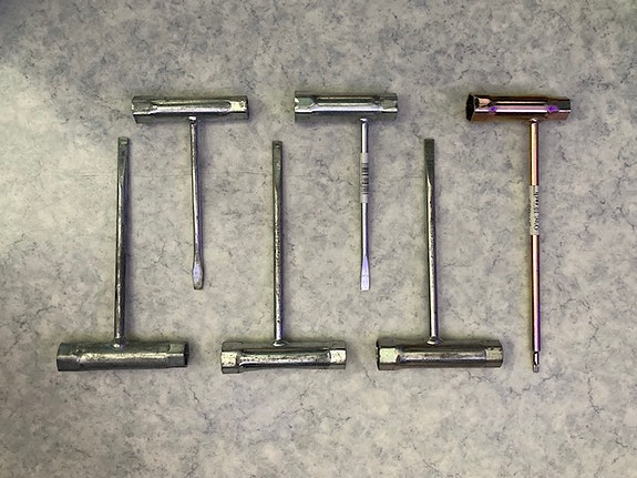 Product image 1 of 6