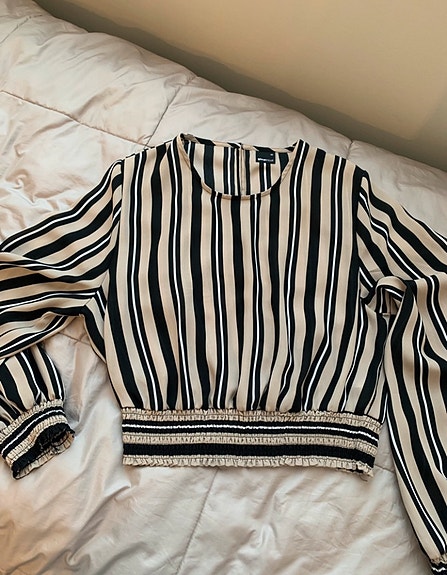 Raidallinen paita