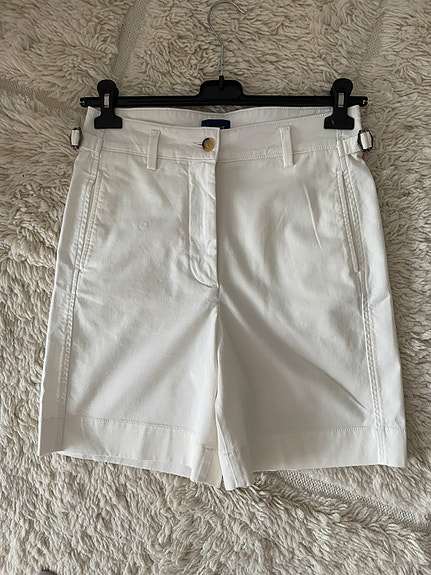 Gant valkoiset shortsit koko 38