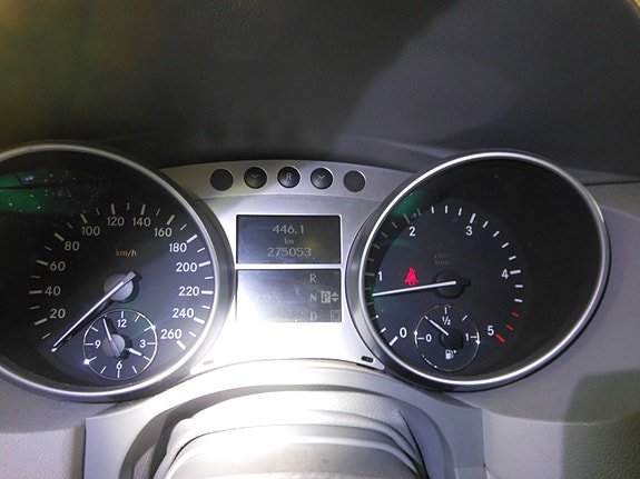 Mercedes Benz R 320 cdi -06 osina