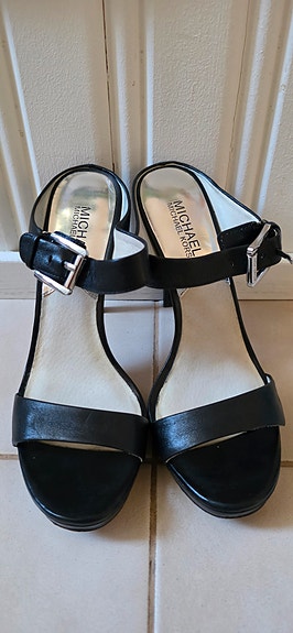 Michael Kors korolliset sandaalit