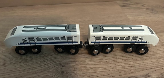 Brio puinen juna