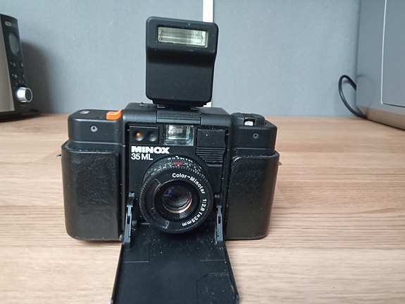 Minox 35 ML kamera + salama