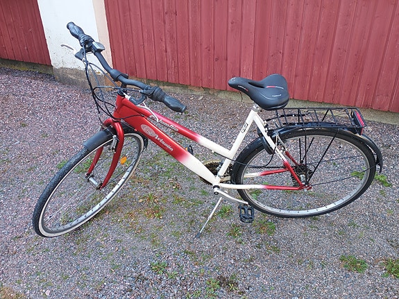 Naisten polkupyörä