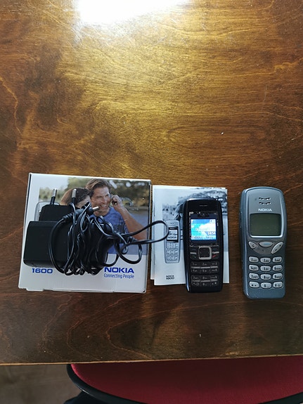 Nokia 1600 ja 3210