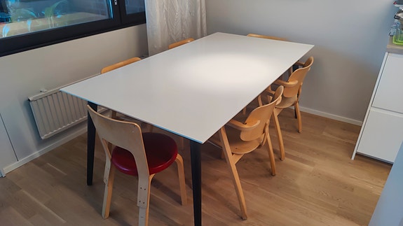 Bo Concept Milano jatkettava pöytä