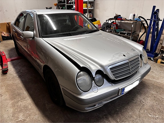 Mercedes Benz W210 E200 CDI varaosiksi!