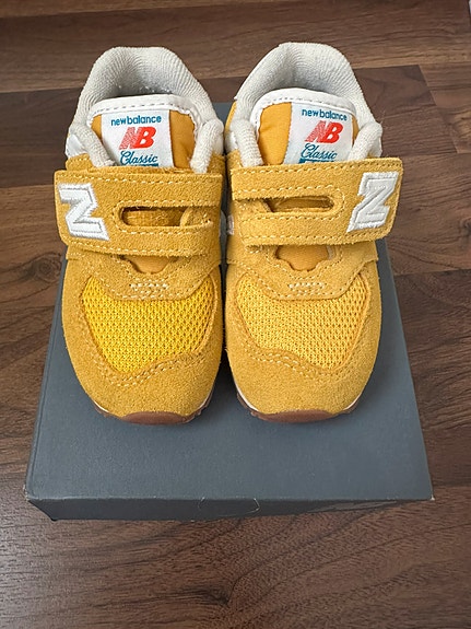 New Balance kengät, 23,5