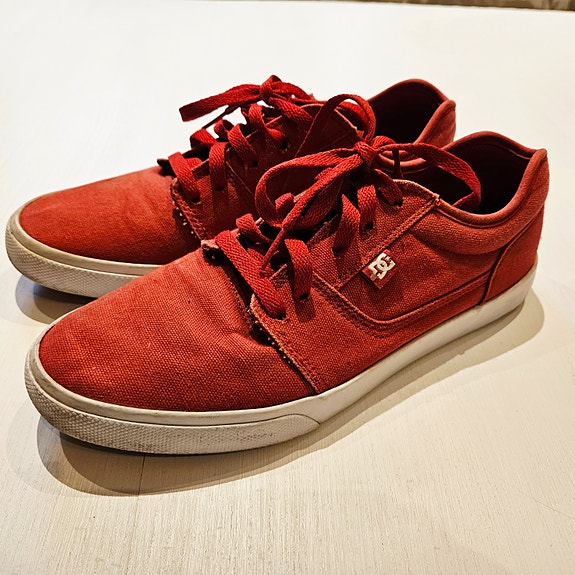 DC PUNAISET TENNARIT (40,5)