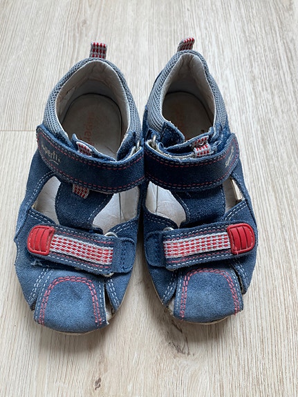 Superfit sandaalit koko 26